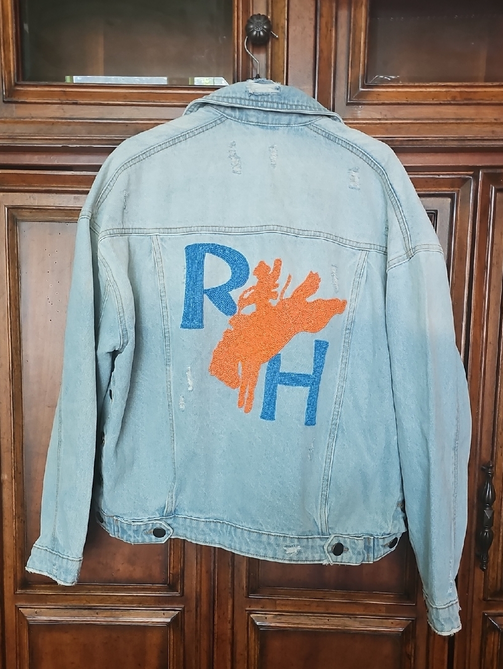 HOUSTON RODEO 2026 BEADED BACK DISTRESSED  DENIM JKT - SZ. MD. NWT!